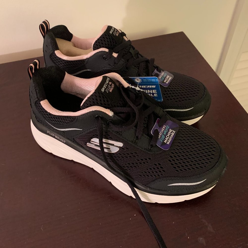 Skechers D'Lux Walker Air Cooled Memory Foam Sneakers